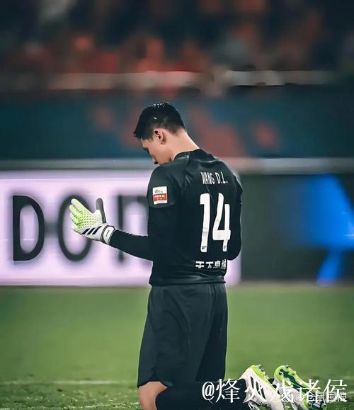 申花启用三前锋策略?拉唐被质疑过价,刘诚宇难获机会 申花启用三前锋策略?拉唐被质疑过价,刘诚宇难获机会